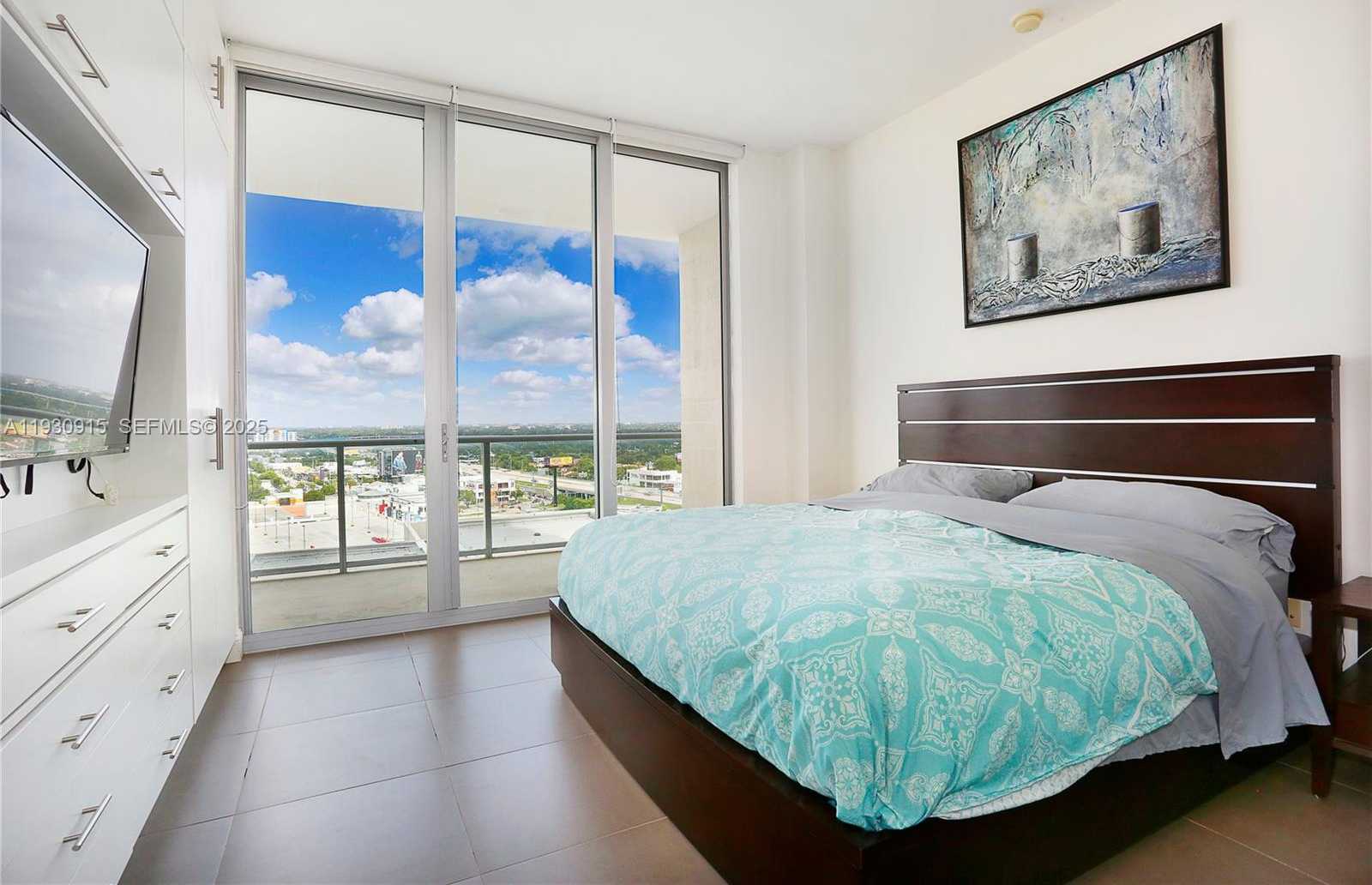 Small Image of 3470 EAST COAST AVE #H1605, Miami Number 14