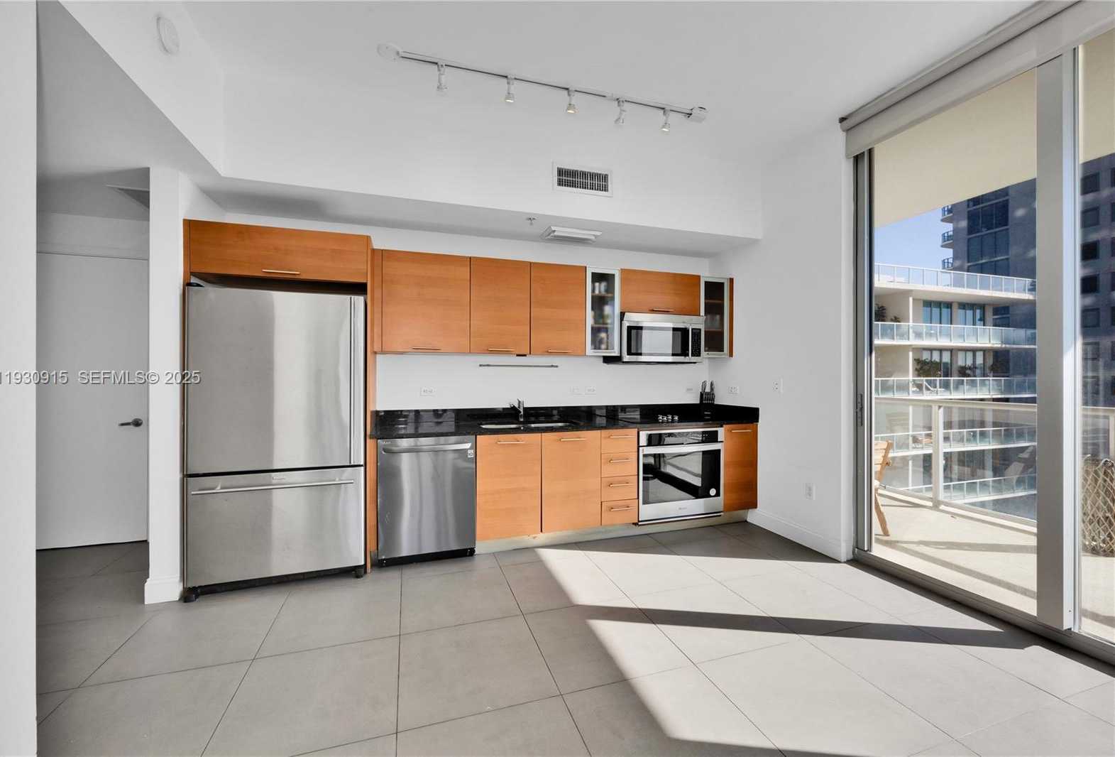 Small Image of 3470 EAST COAST AVE #H1605, Miami Number 9