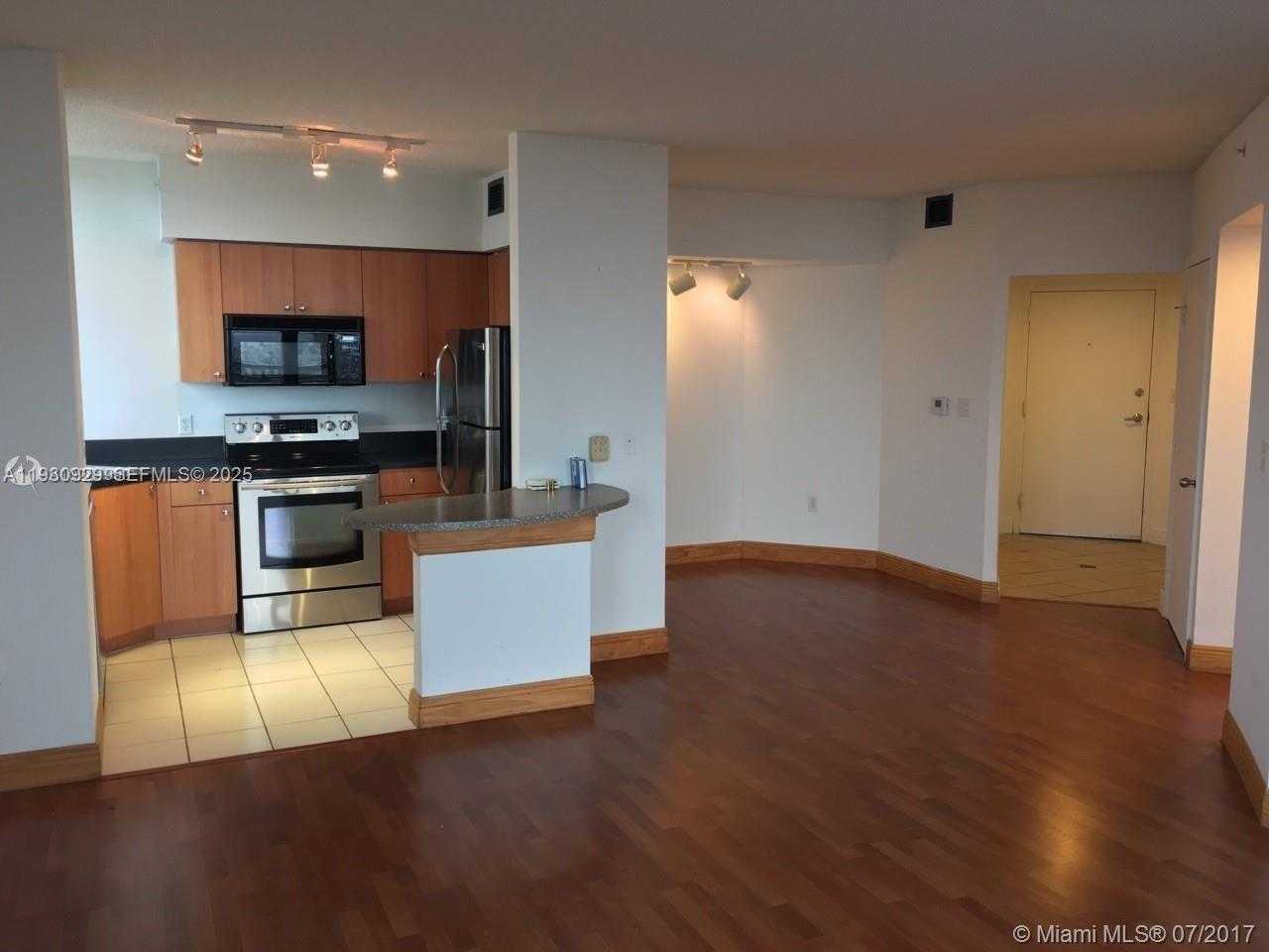 Small Image of 1330 WEST AVE #1914, Miami Beach Number 4