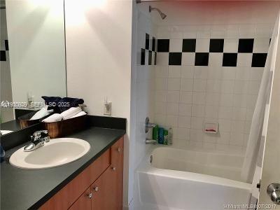 Small Image of 1330 WEST AVE #1914, Miami Beach Number 5