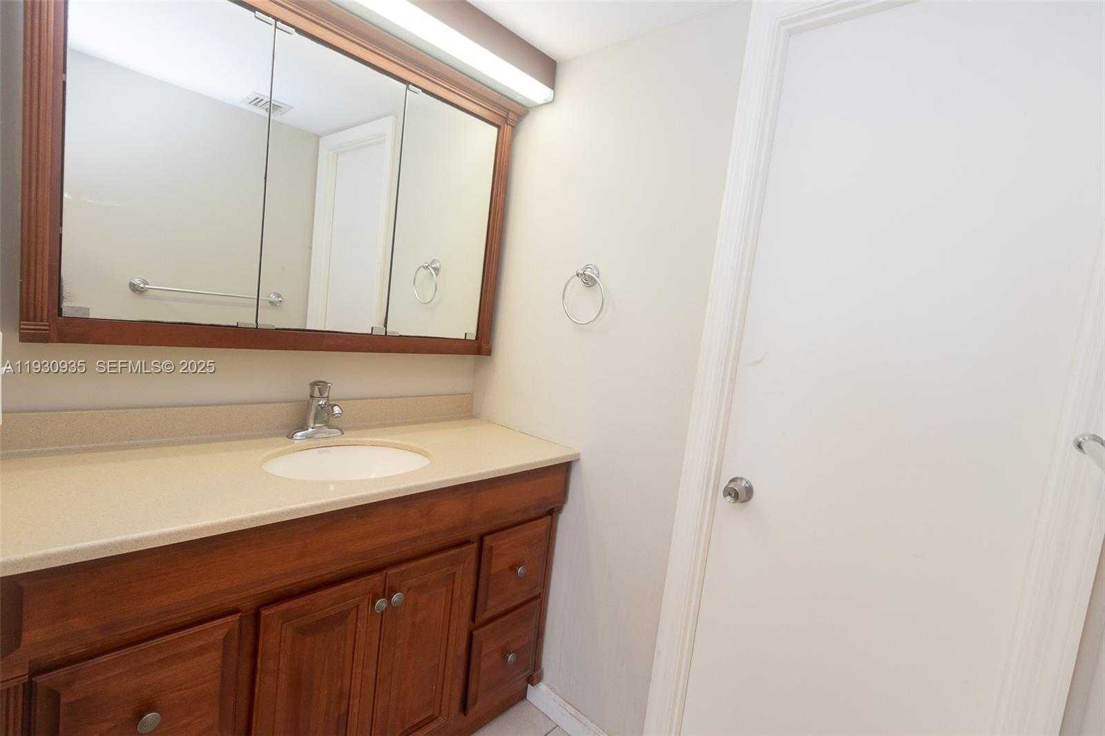 Small Image of 2841 NORTH EAST 163RD ST #706, North Miami Beach Number 11
