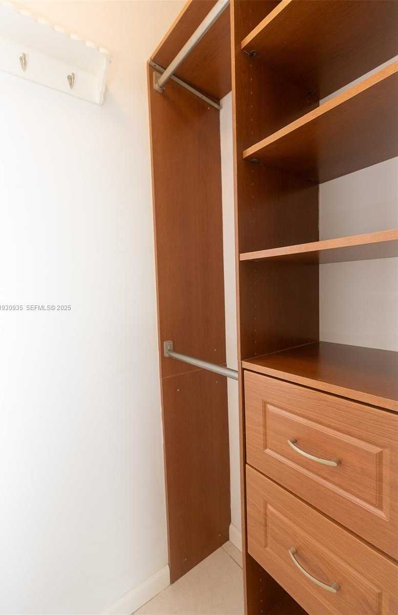 Small Image of 2841 NORTH EAST 163RD ST #706, North Miami Beach Number 14