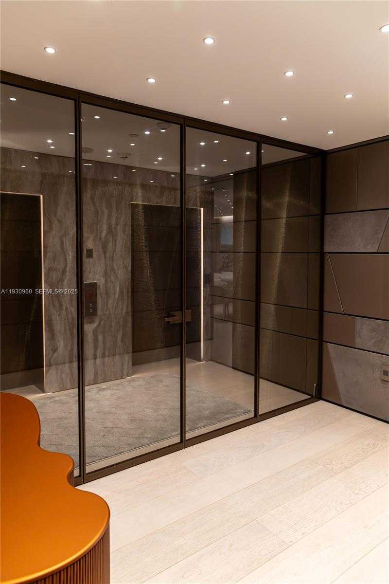 Small Image of 10101 COLLINS AVE #4A, Bal Harbour Number 12