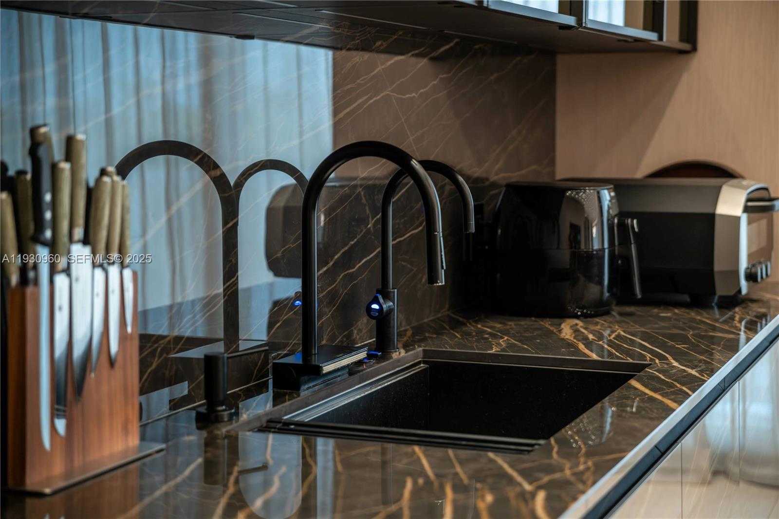 Small Image of 10101 COLLINS AVE #4A, Bal Harbour Number 22