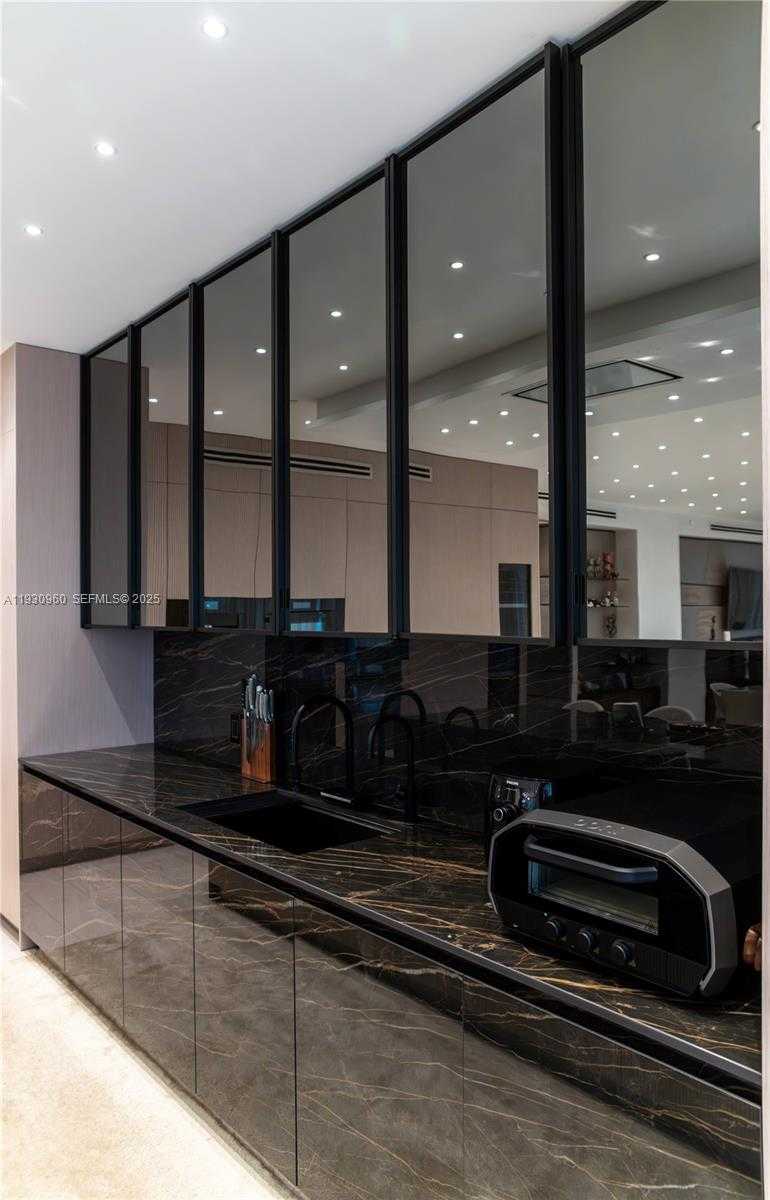 Small Image of 10101 COLLINS AVE #4A, Bal Harbour Number 28