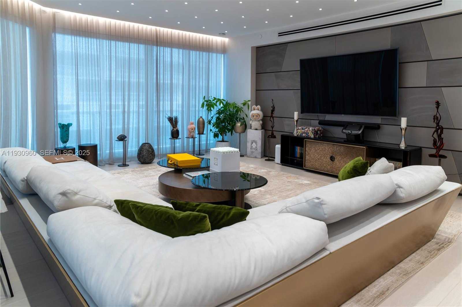 Small Image of 10101 COLLINS AVE #4A, Bal Harbour Number 31