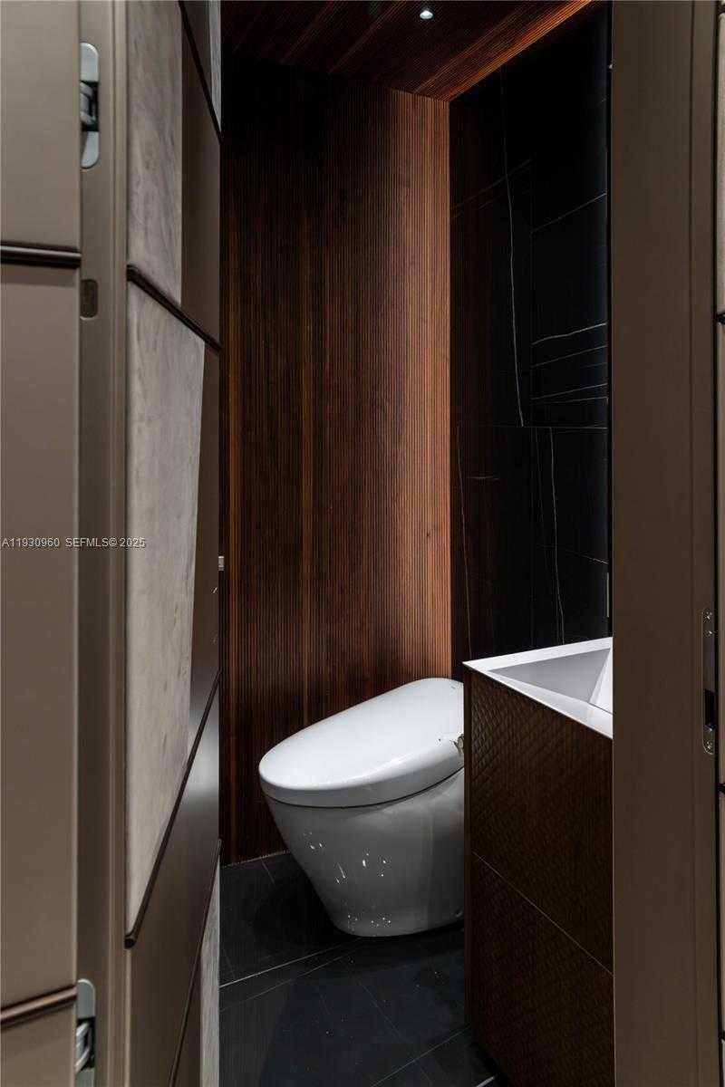 Small Image of 10101 COLLINS AVE #4A, Bal Harbour Number 34