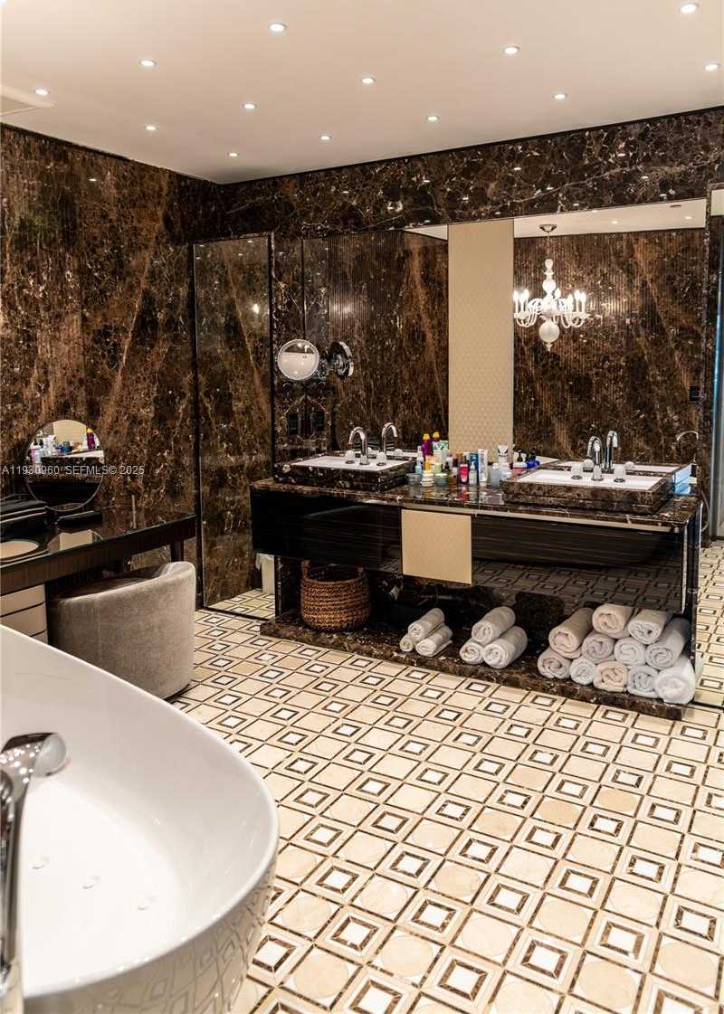 Small Image of 10101 COLLINS AVE #4A, Bal Harbour Number 41