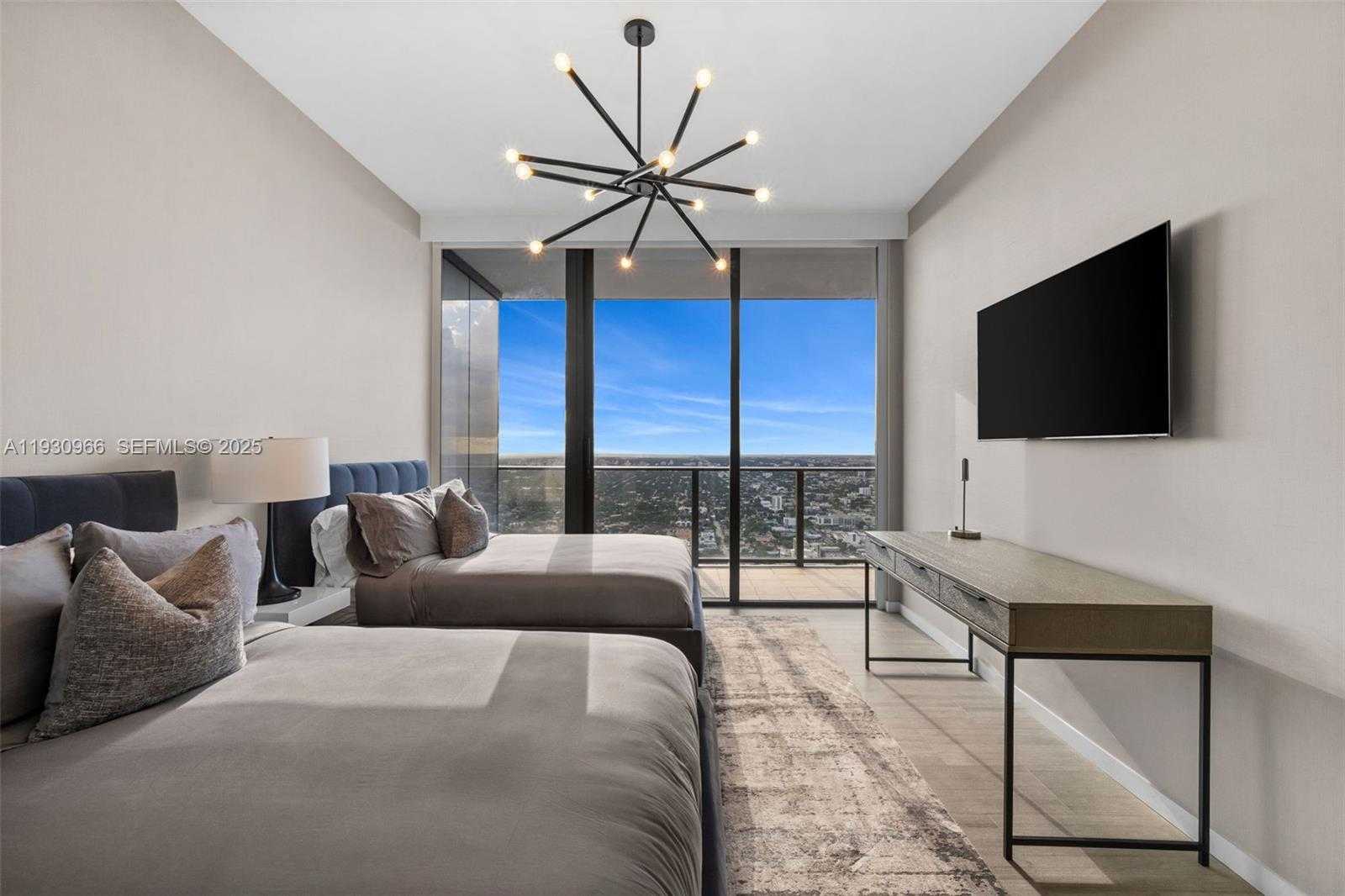 Small Image of 1000 BRICKELL PLZ #PH5904, Miami Number 12