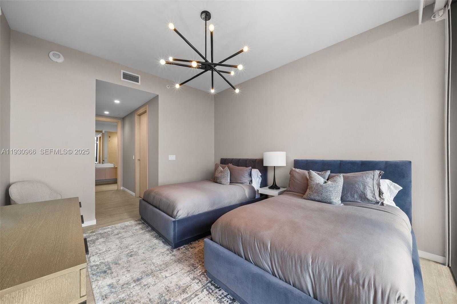 Small Image of 1000 BRICKELL PLZ #PH5904, Miami Number 13