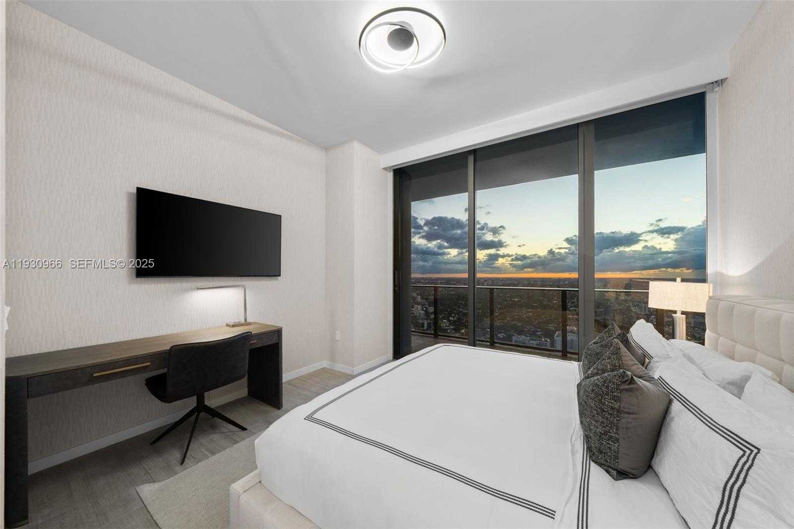 Small Image of 1000 BRICKELL PLZ #PH5904, Miami Number 17