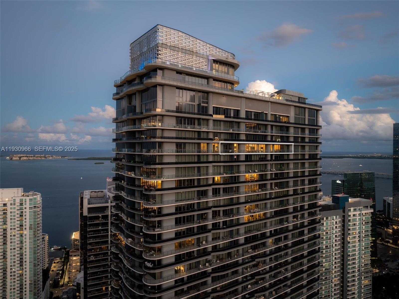Small Image of 1000 BRICKELL PLZ #PH5904, Miami Number 23