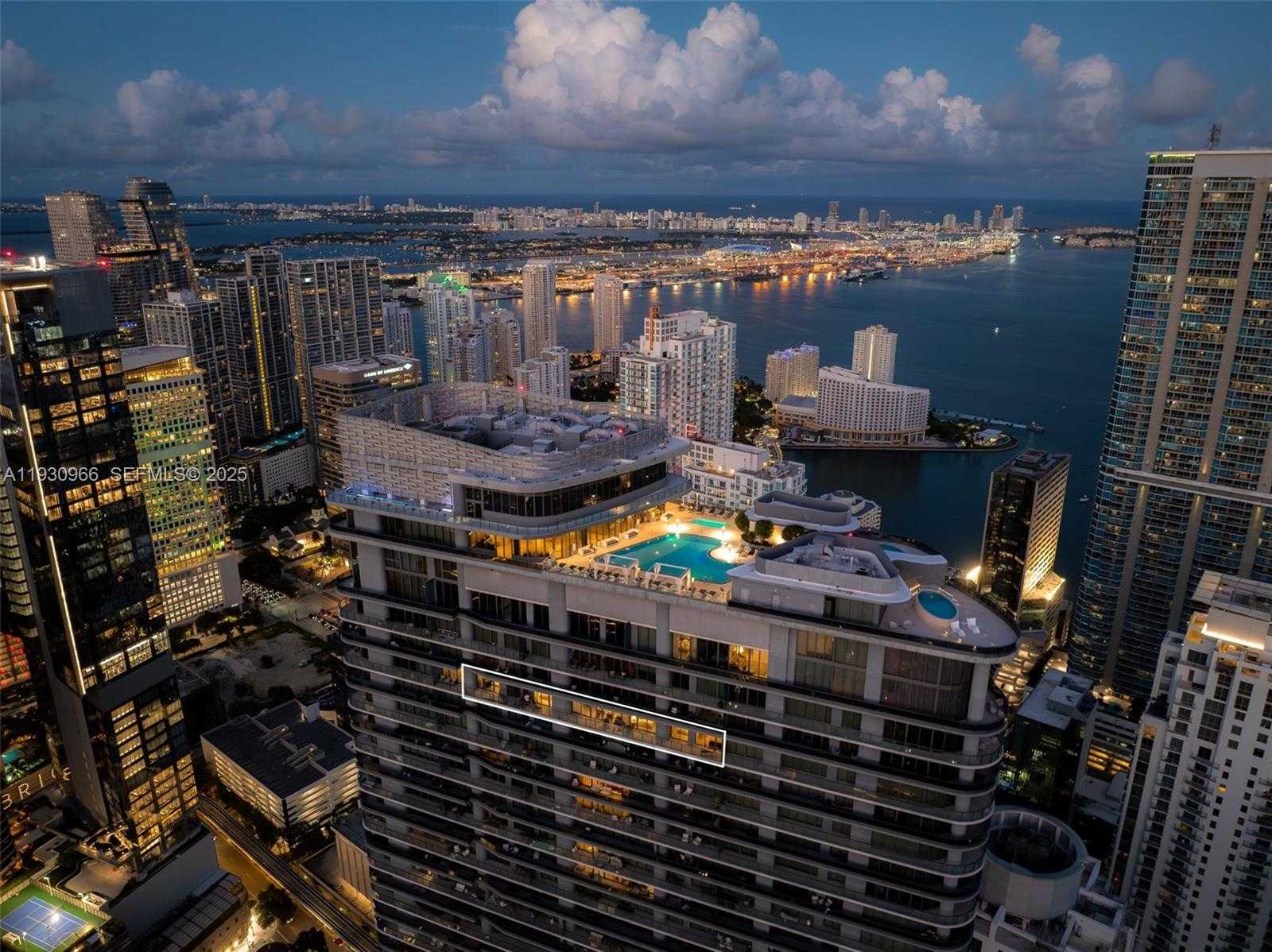 Small Image of 1000 BRICKELL PLZ #PH5904, Miami Number 24