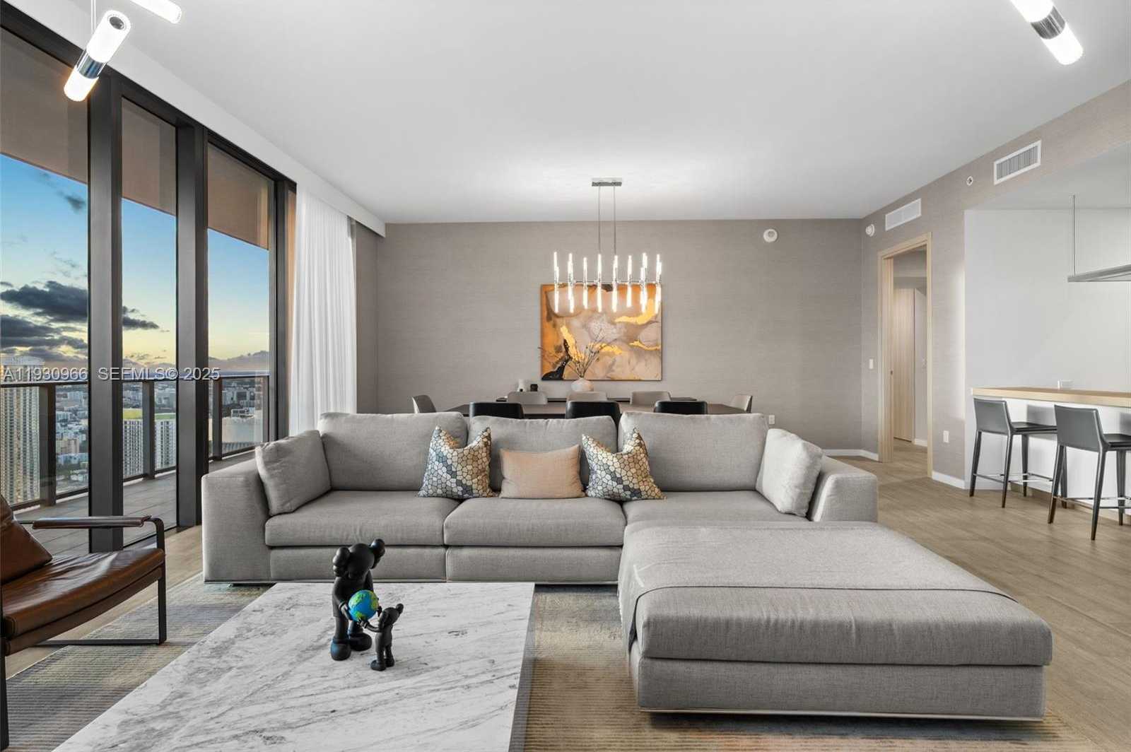 Small Image of 1000 BRICKELL PLZ #PH5904, Miami Number 27