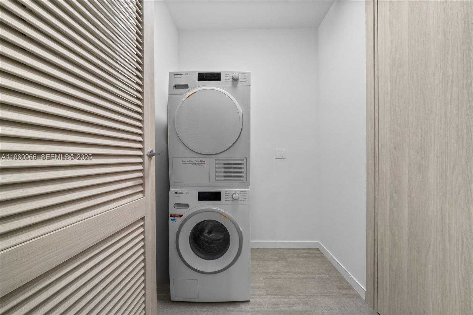 Small Image of 1000 BRICKELL PLZ #PH5904, Miami Number 29