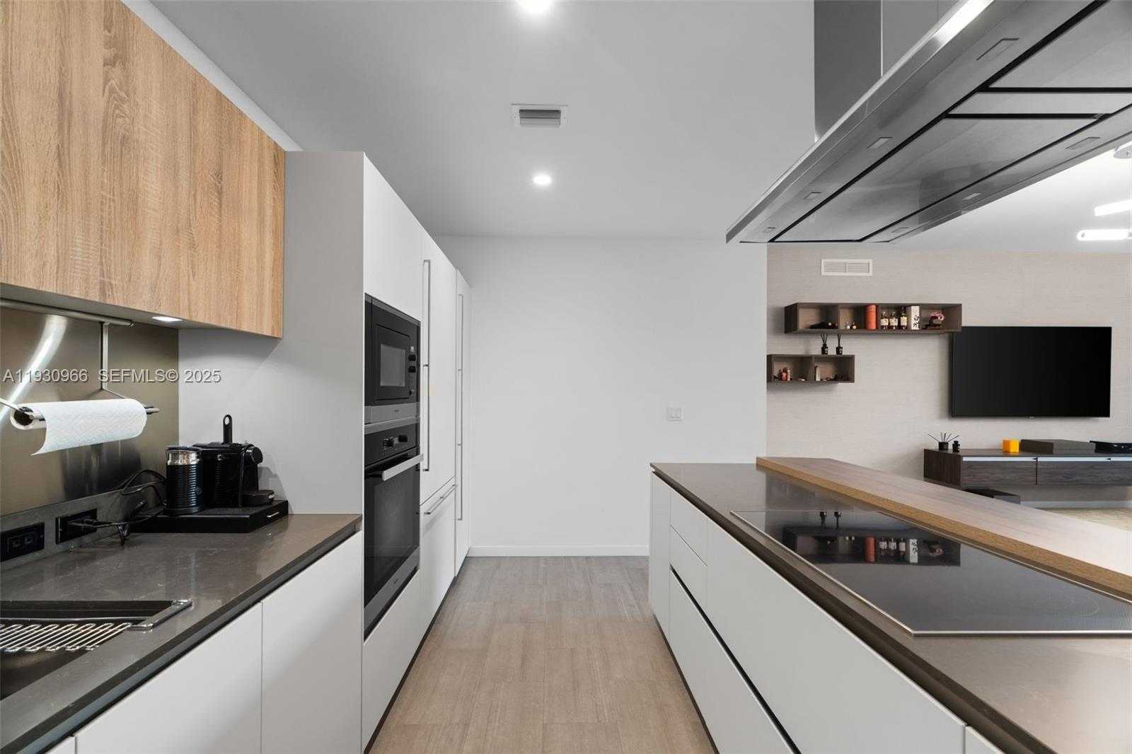 Small Image of 1000 BRICKELL PLZ #PH5904, Miami Number 55