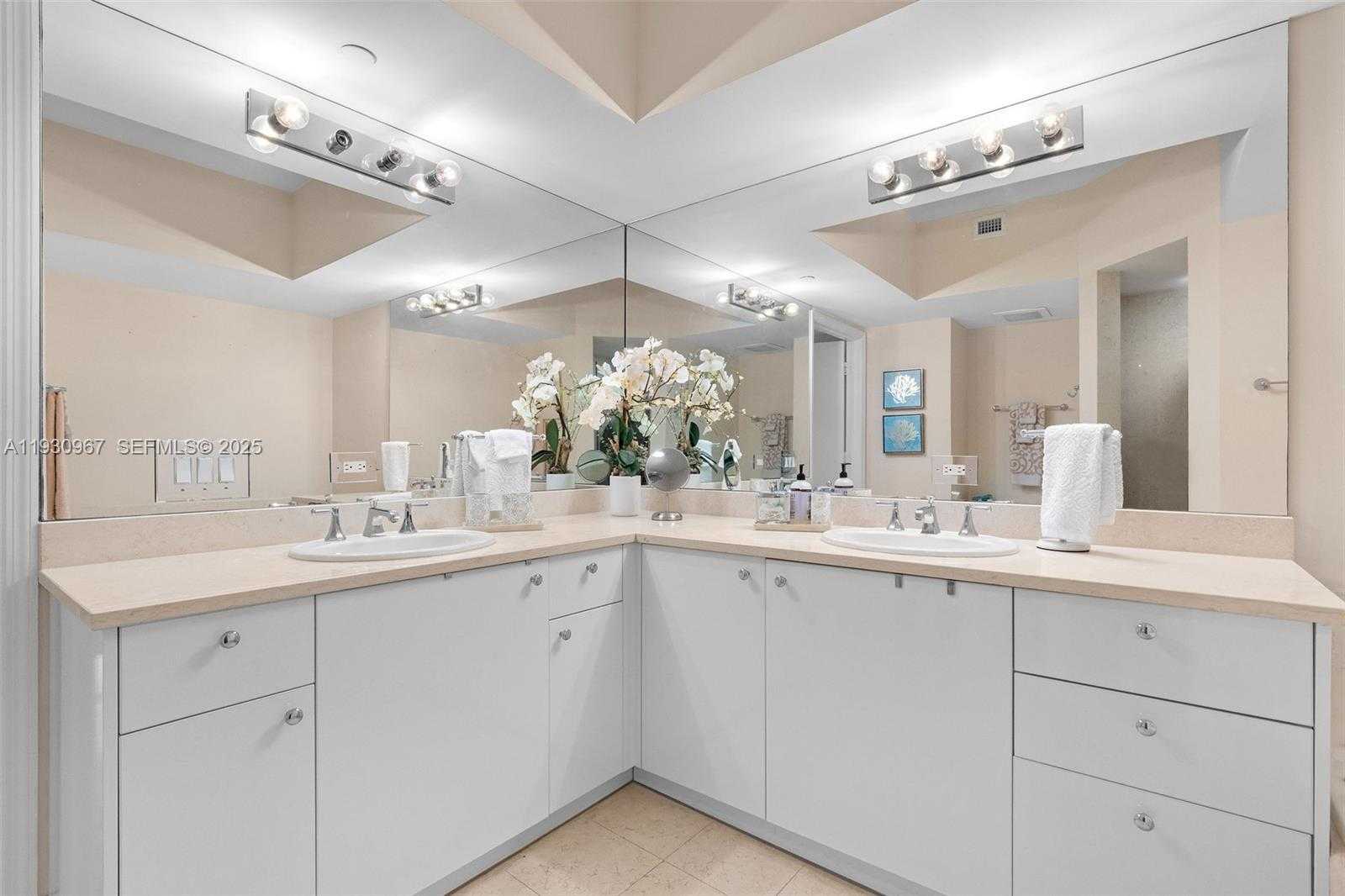 Small Image of 19900 EAST COUNTRY CLUB DR #616, Aventura Number 16