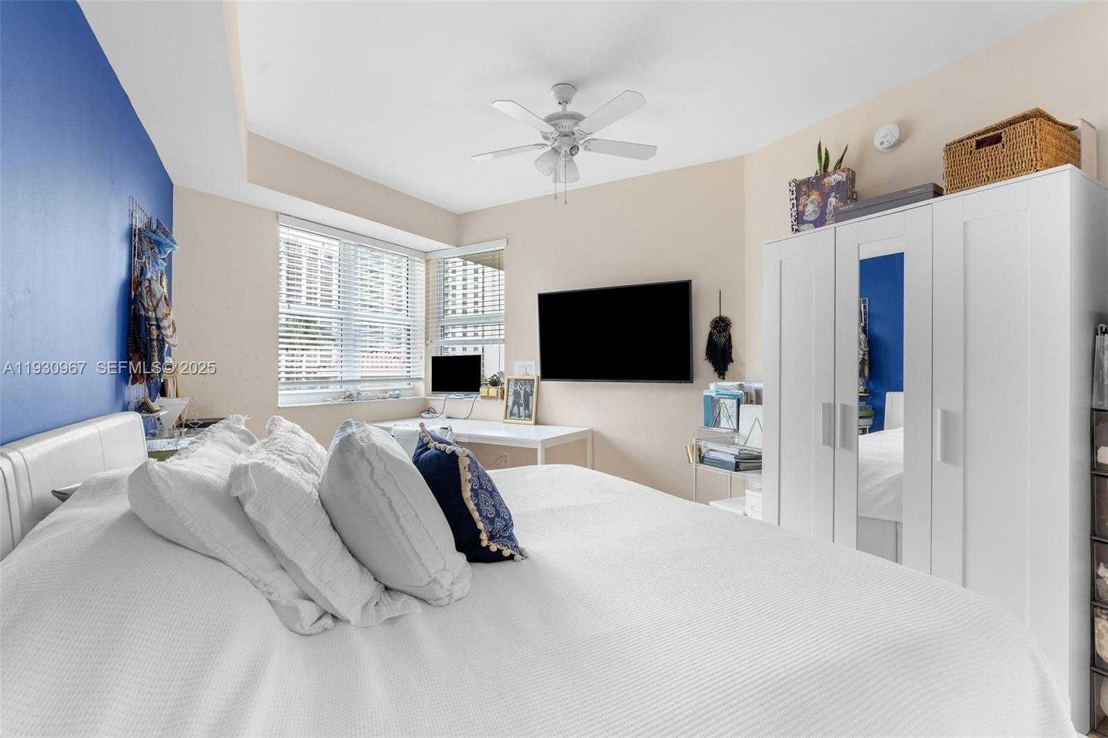 Small Image of 19900 EAST COUNTRY CLUB DR #616, Aventura Number 19