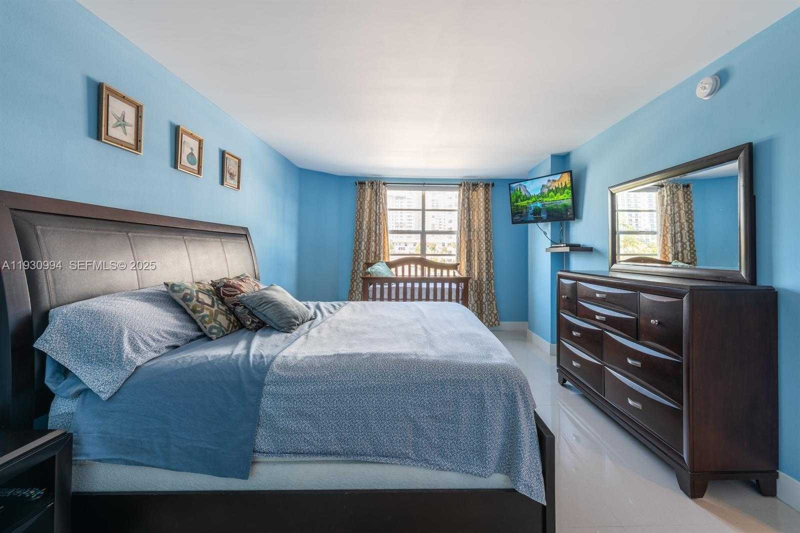 Small Image of 1980 SOUTH OCEAN DR #2H, Hallandale Beach Number 10