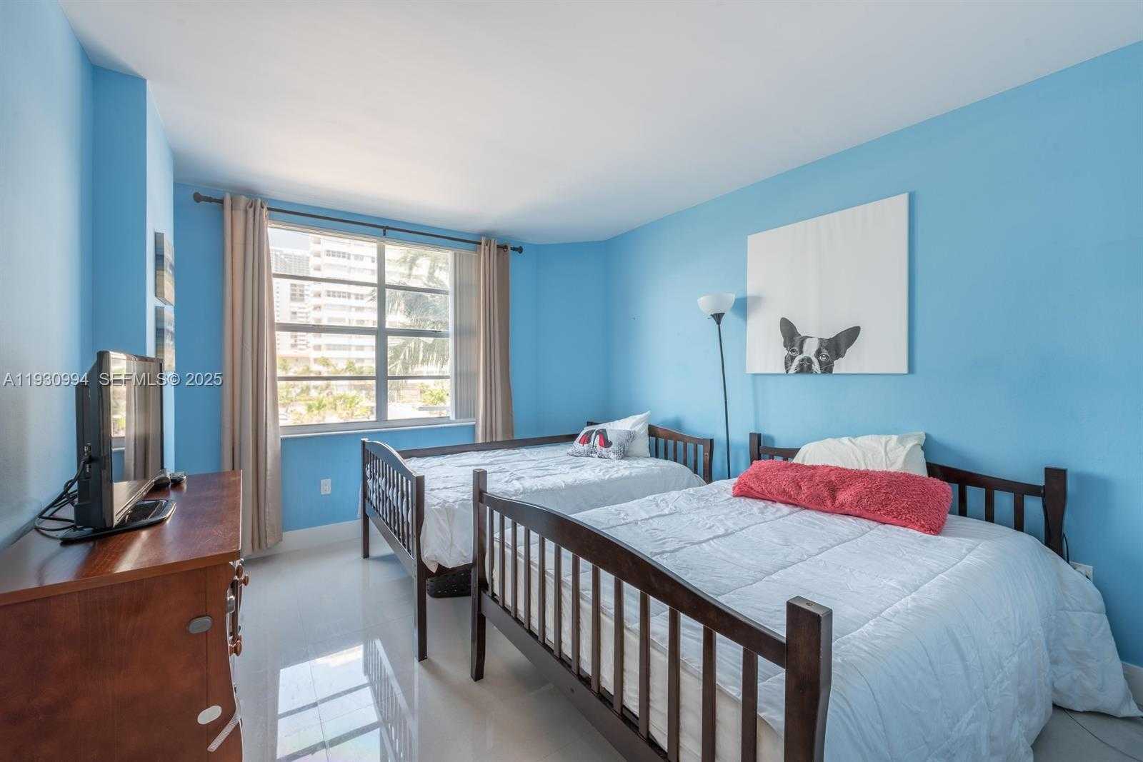 Small Image of 1980 SOUTH OCEAN DR #2H, Hallandale Beach Number 11