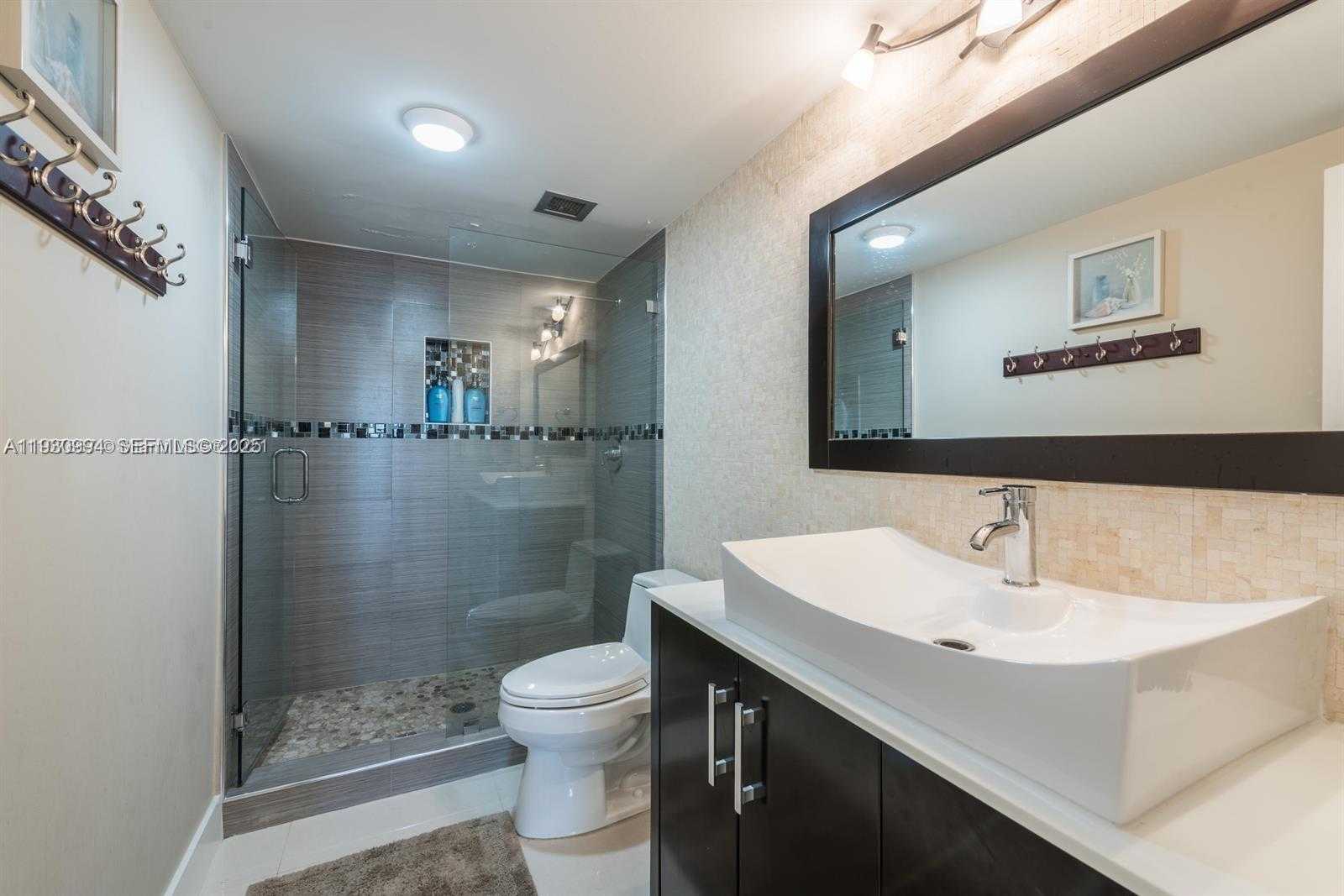 Small Image of 1980 SOUTH OCEAN DR #2H, Hallandale Beach Number 14