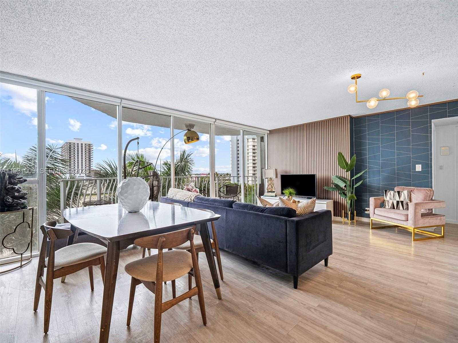 Small Image of 7601 EAST TREASURE DR #711, North Bay Village Number 13