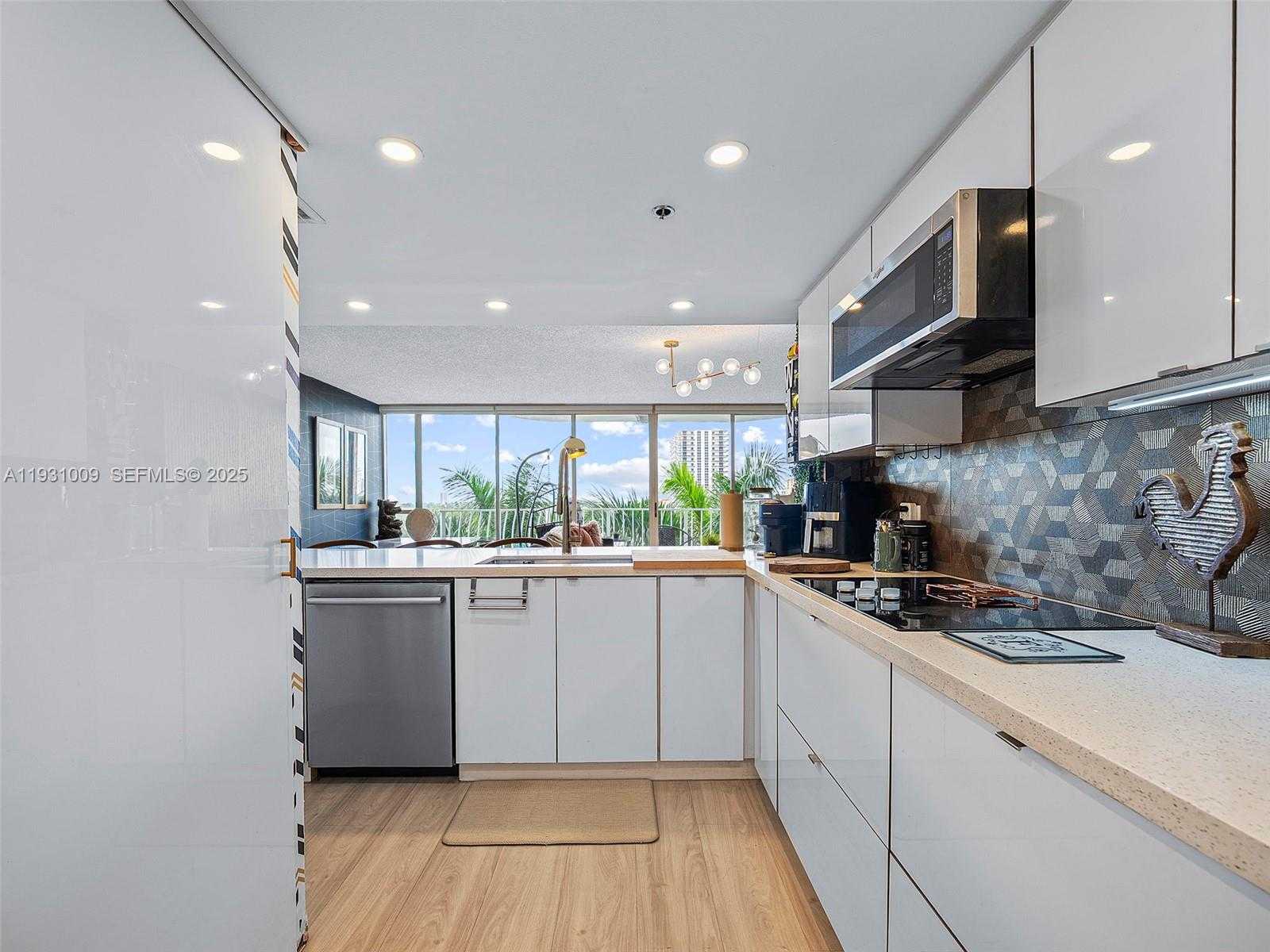 Small Image of 7601 EAST TREASURE DR #711, North Bay Village Number 23