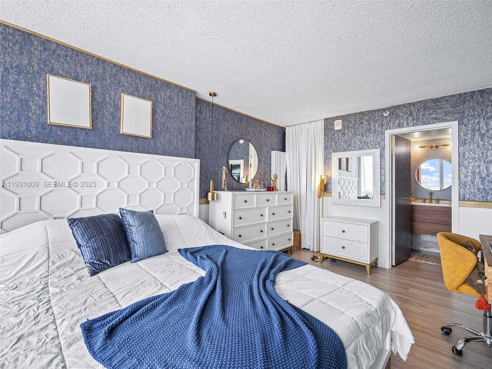 Small Image of 7601 EAST TREASURE DR #711, North Bay Village Number 24