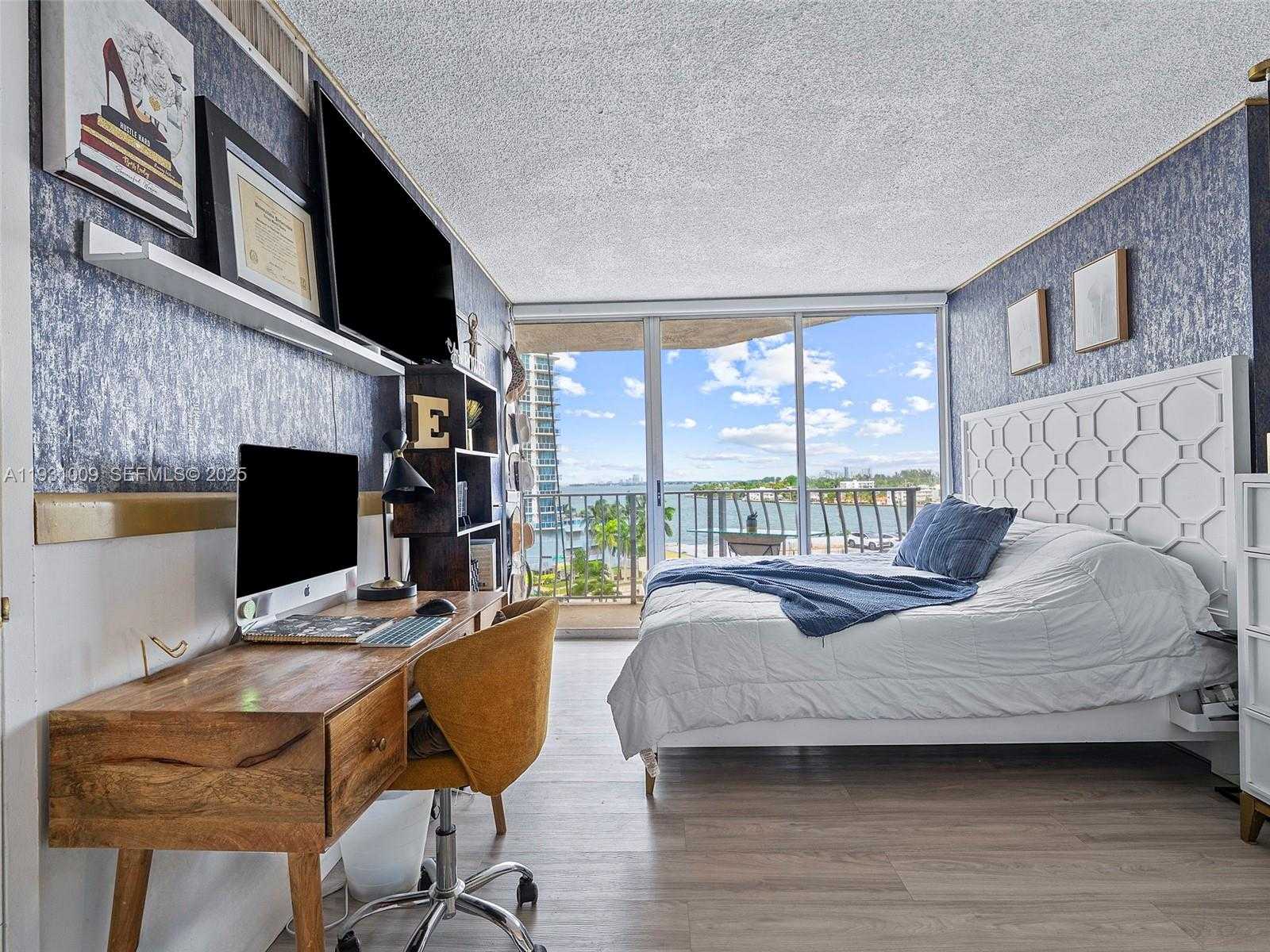 Small Image of 7601 EAST TREASURE DR #711, North Bay Village Number 25