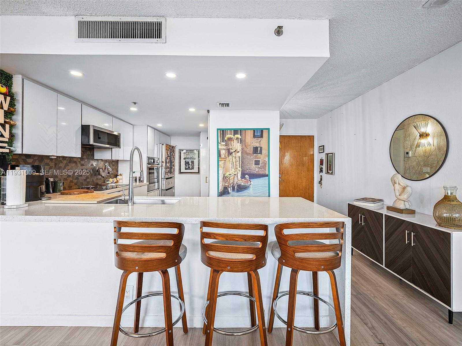 Small Image of 7601 EAST TREASURE DR #711, North Bay Village Number 3