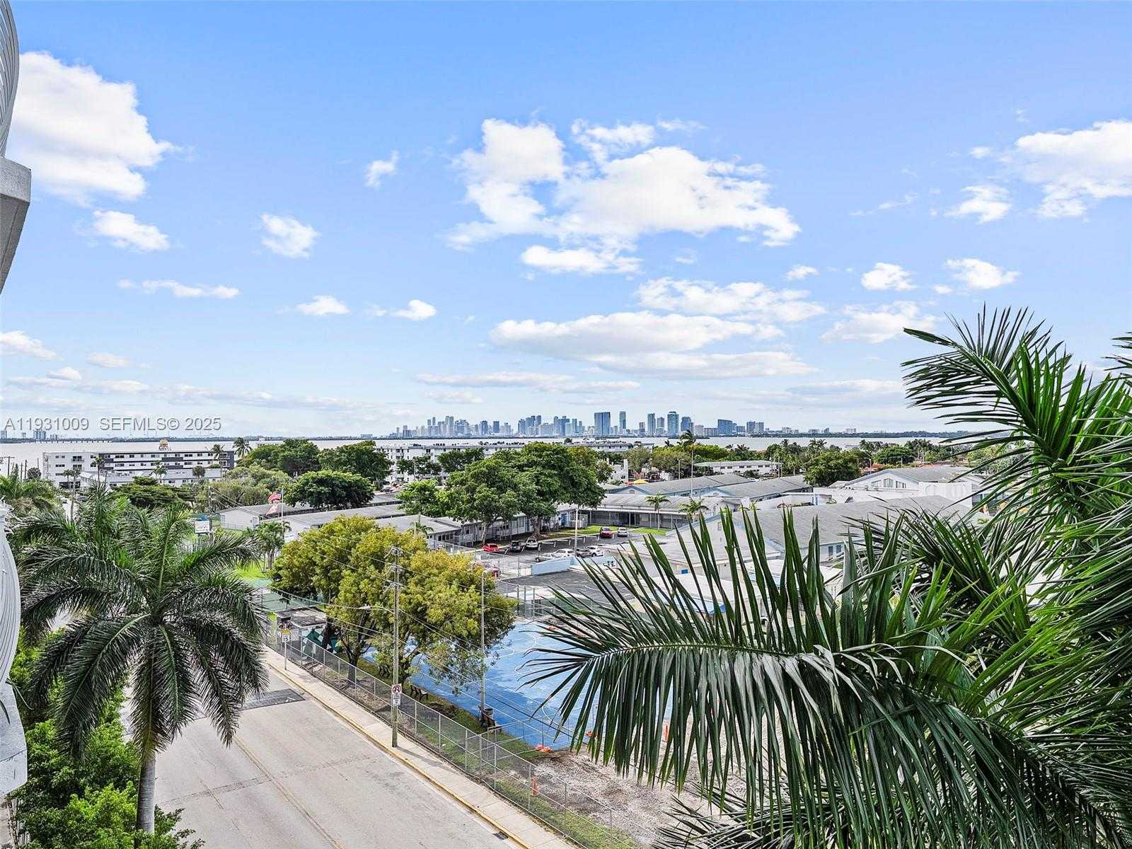 Small Image of 7601 EAST TREASURE DR #711, North Bay Village Number 9