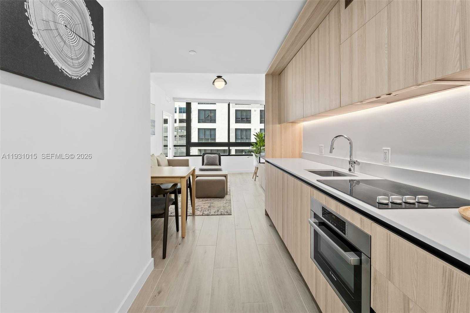 Small Image of 225 NORTH MIAMI AVENUE #912, Miami Number 5