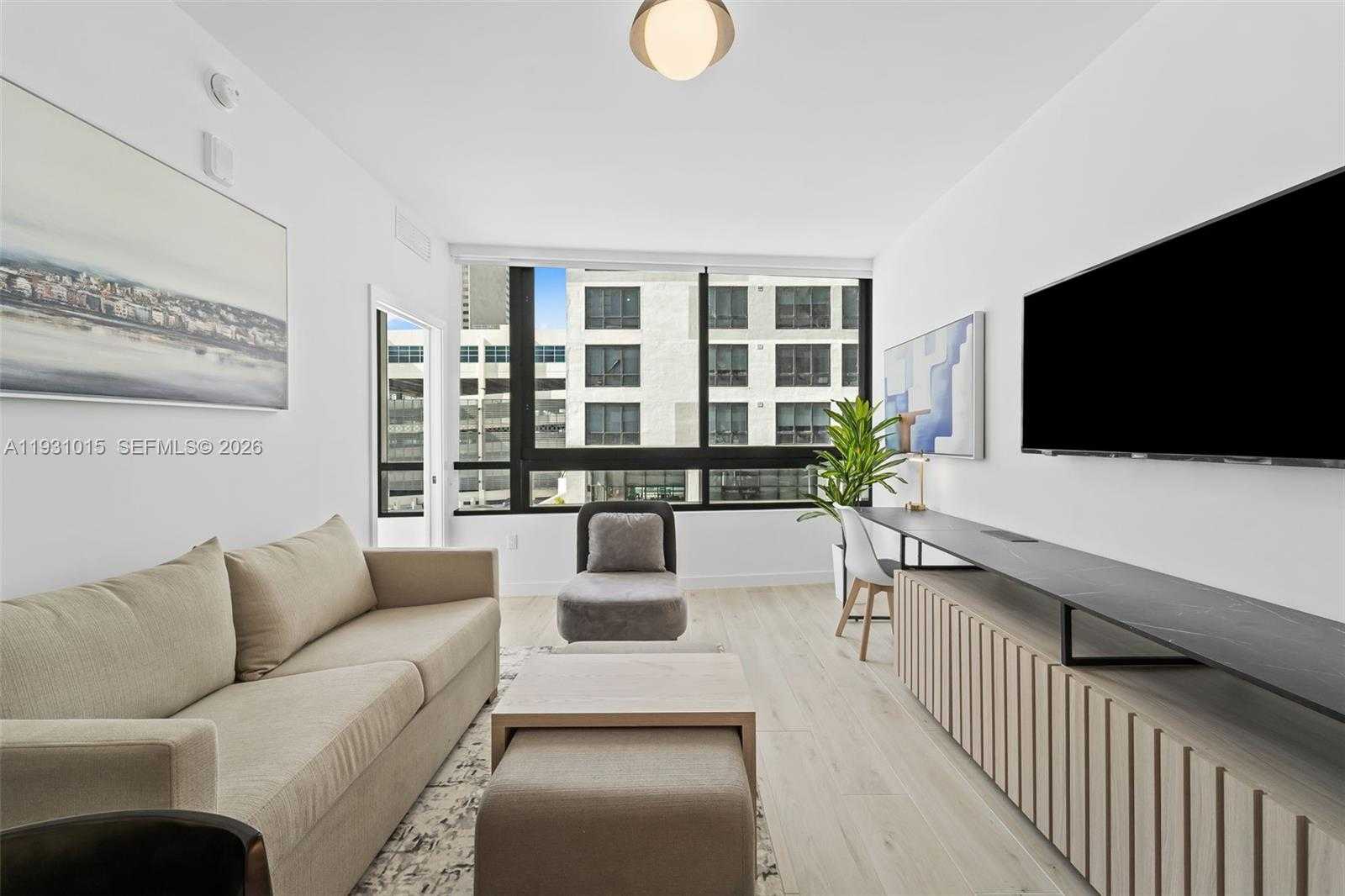 Small Image of 225 NORTH MIAMI AVENUE #912, Miami Number 7