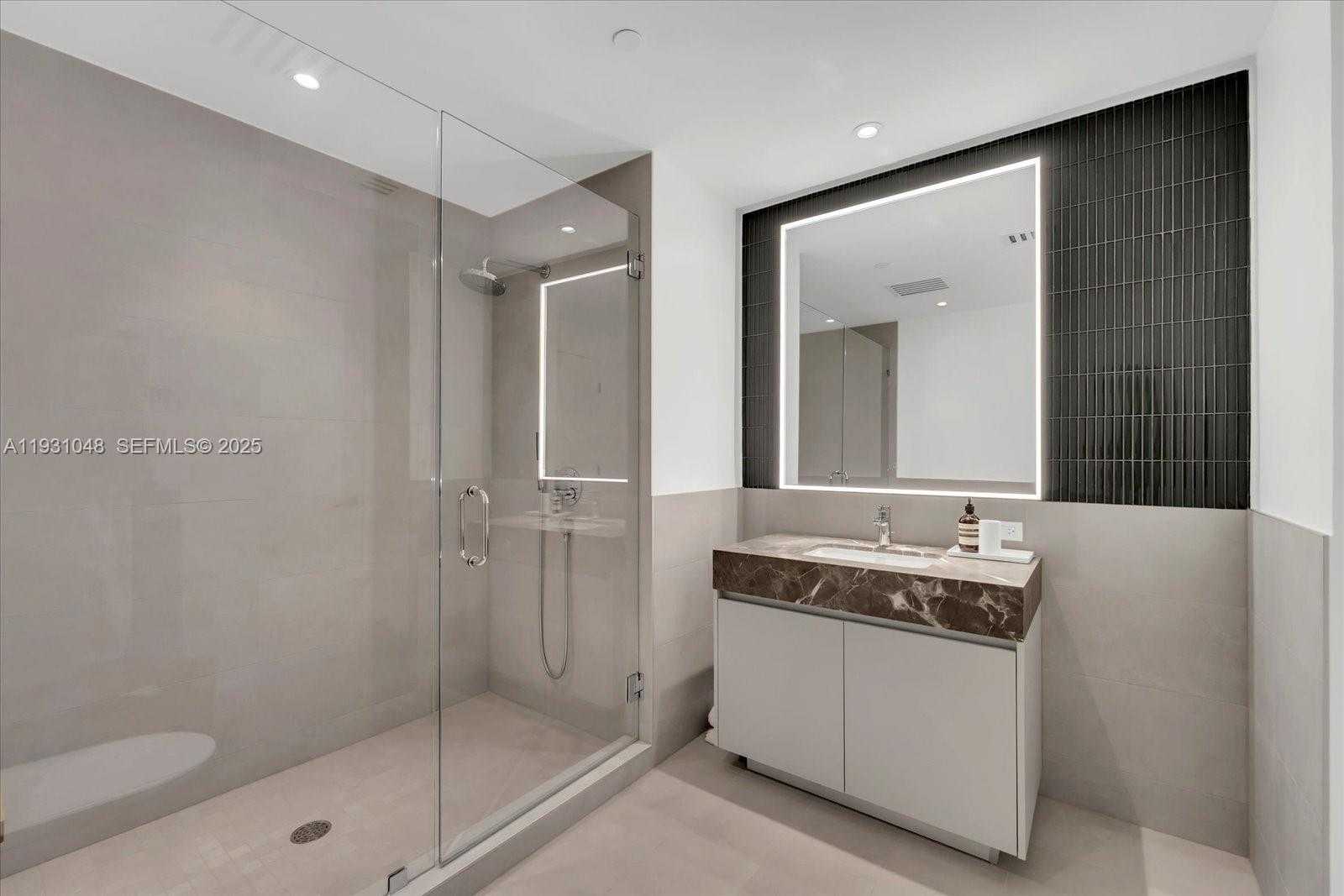 Small Image of 501 WEST AVE #3405, Miami Beach Number 16