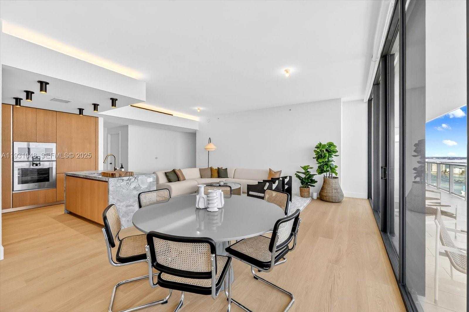 Small Image of 501 WEST AVE #3405, Miami Beach Number 4