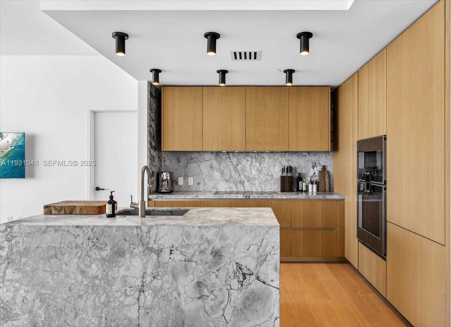 Small Image of 501 WEST AVE #3405, Miami Beach Number 8