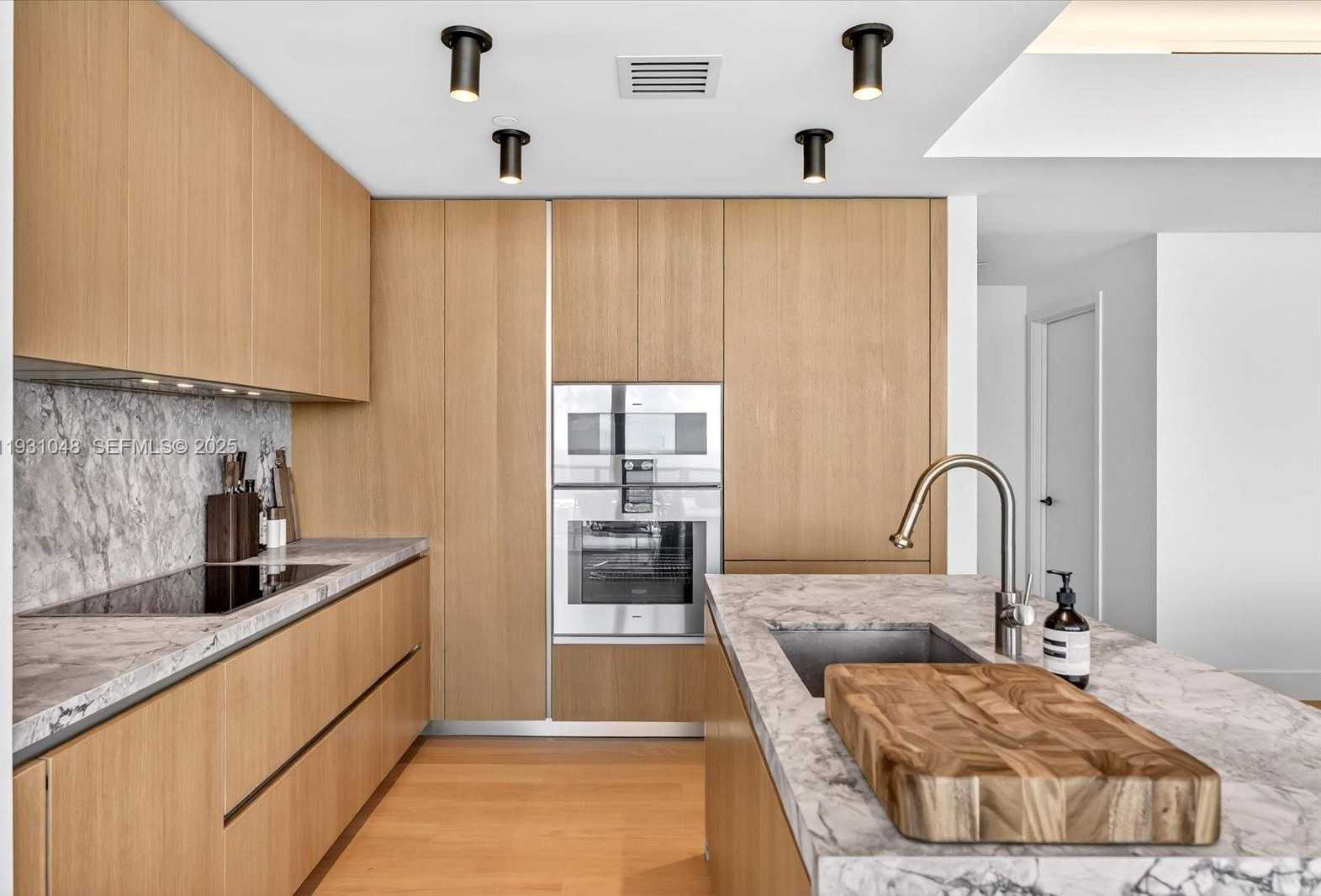 Small Image of 501 WEST AVE #3405, Miami Beach Number 9