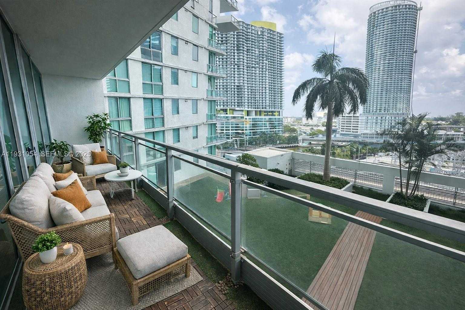 Small Image of 92 SOUTH WEST 3RD ST #1408, Miami Number 4