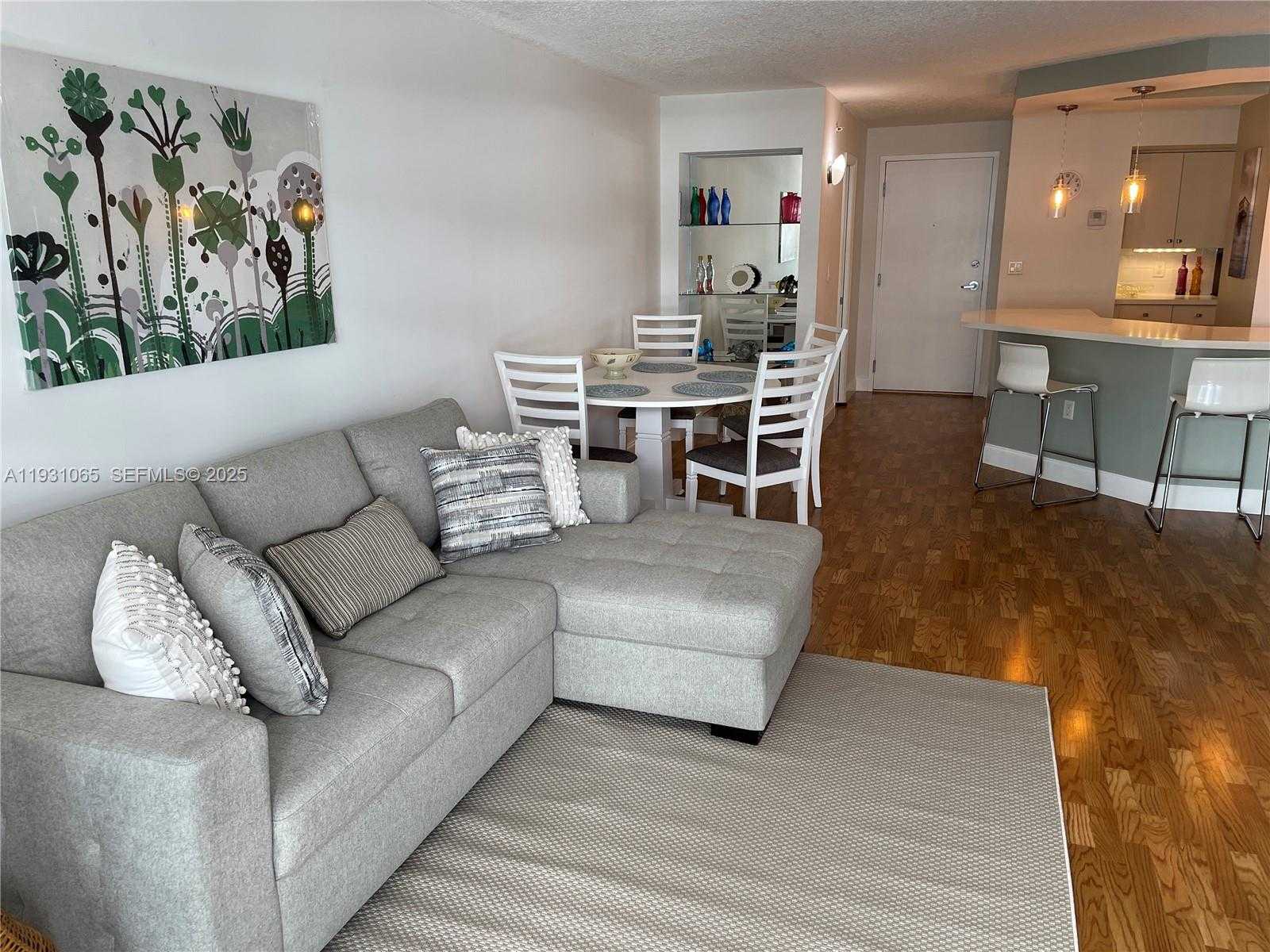 Small Image of 6917 COLLINS AVE #1008, Miami Beach Number 14
