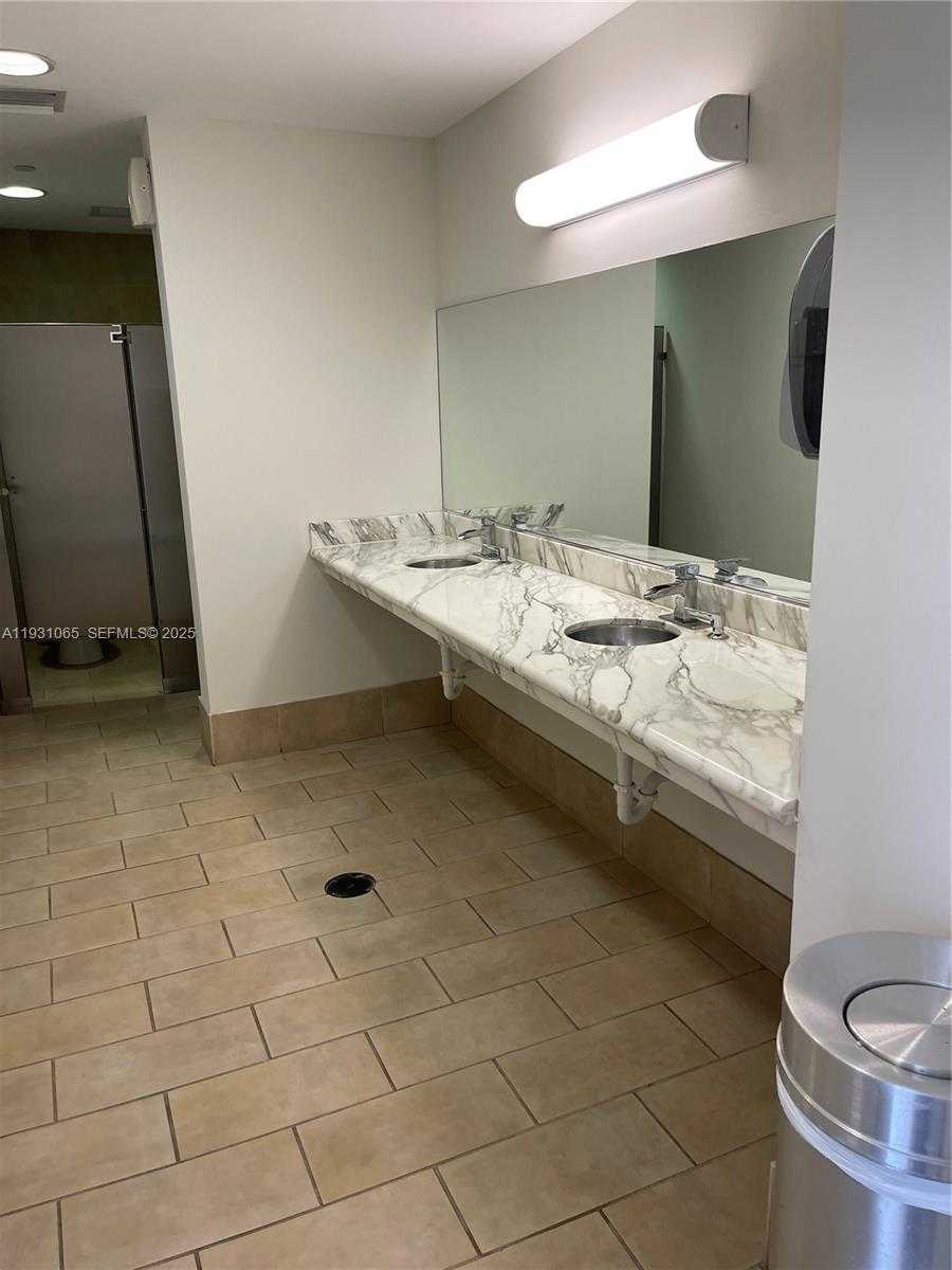 Small Image of 6917 COLLINS AVE #1008, Miami Beach Number 30