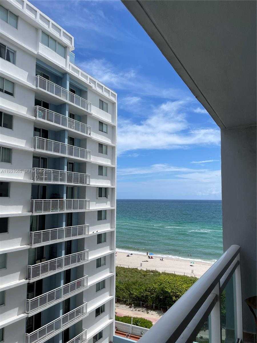 Small Image of 6917 COLLINS AVE #1008, Miami Beach Number 36