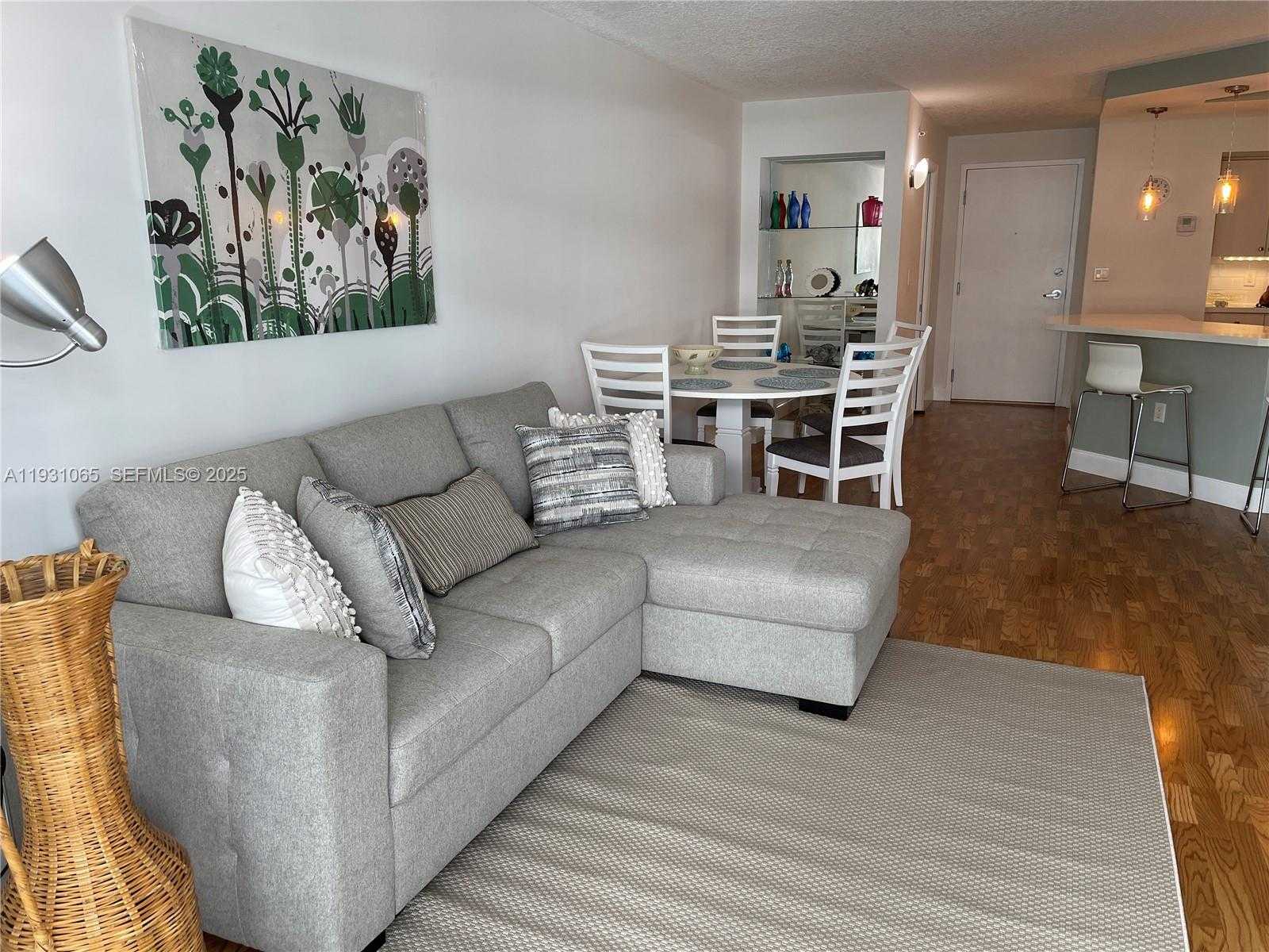 Small Image of 6917 COLLINS AVE #1008, Miami Beach Number 37