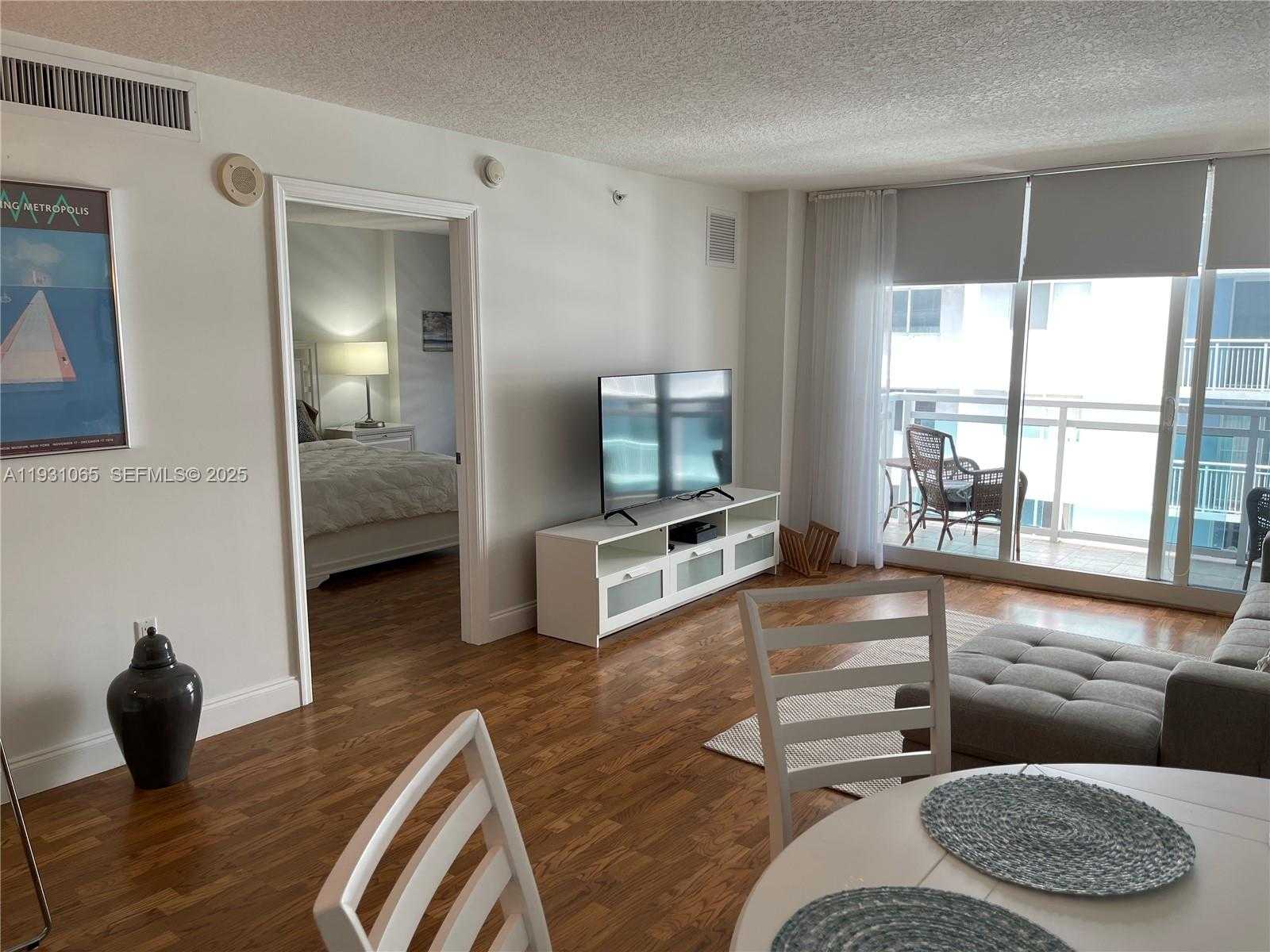 Small Image of 6917 COLLINS AVE #1008, Miami Beach Number 38