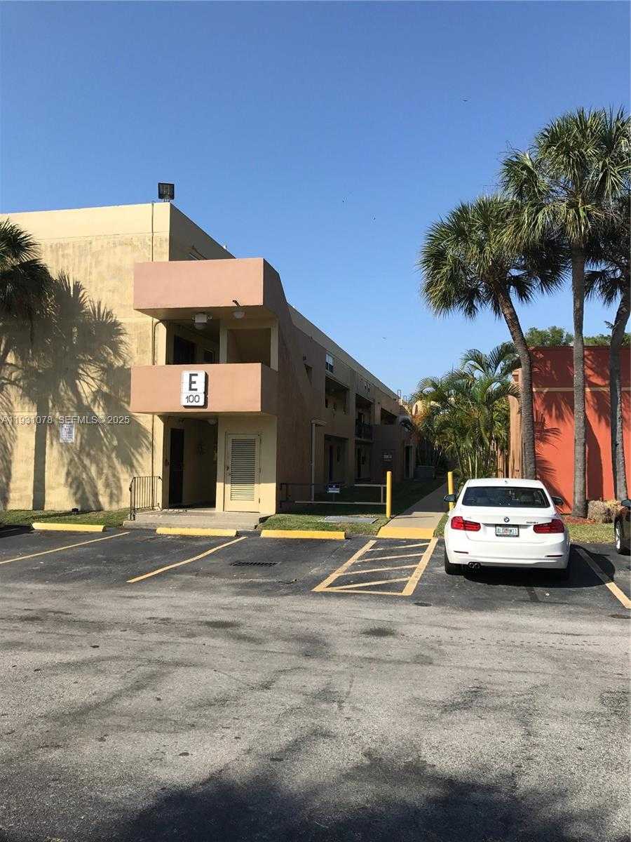 Small Image of 100 NORTH WEST 87TH AVE #E102, Miami Number 3