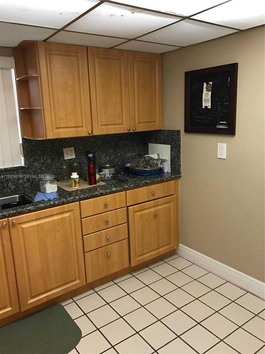 Small Image of 100 NORTH WEST 87TH AVE #E102, Miami Number 8