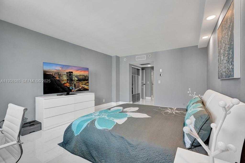 Small Image of 19380 COLLINS AVE #1104, Sunny Isles Beach Number 19