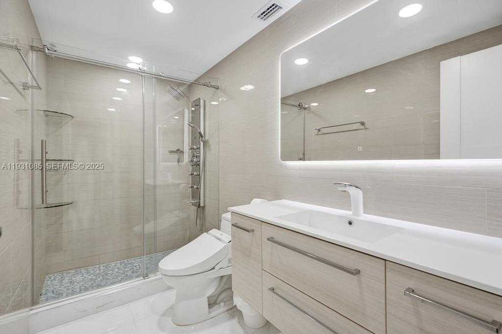 Small Image of 19380 COLLINS AVE #1104, Sunny Isles Beach Number 24