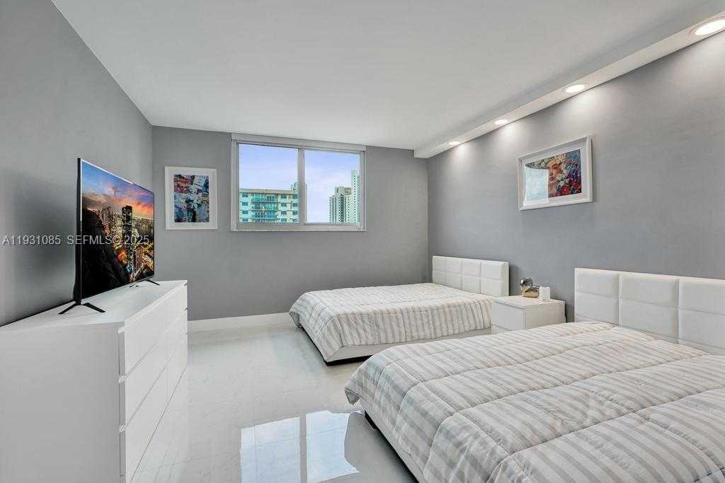 Small Image of 19380 COLLINS AVE #1104, Sunny Isles Beach Number 26