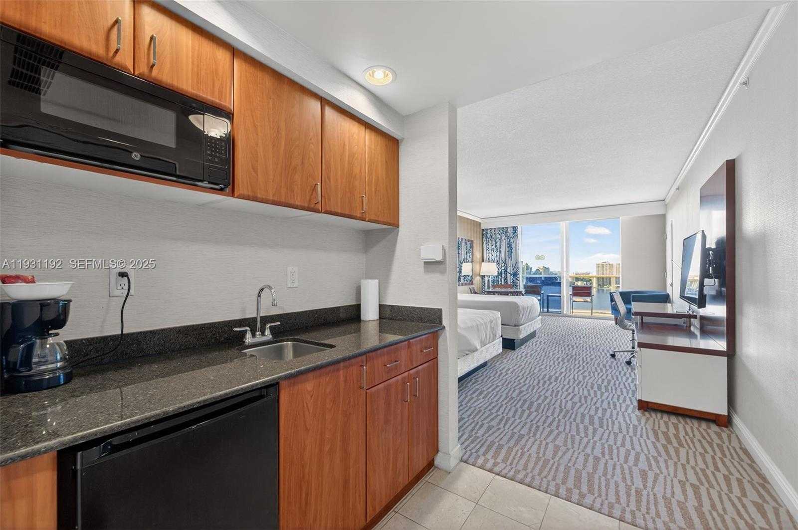 Small Image of 18001 COLLINS AVE #2101, Sunny Isles Beach Number 19