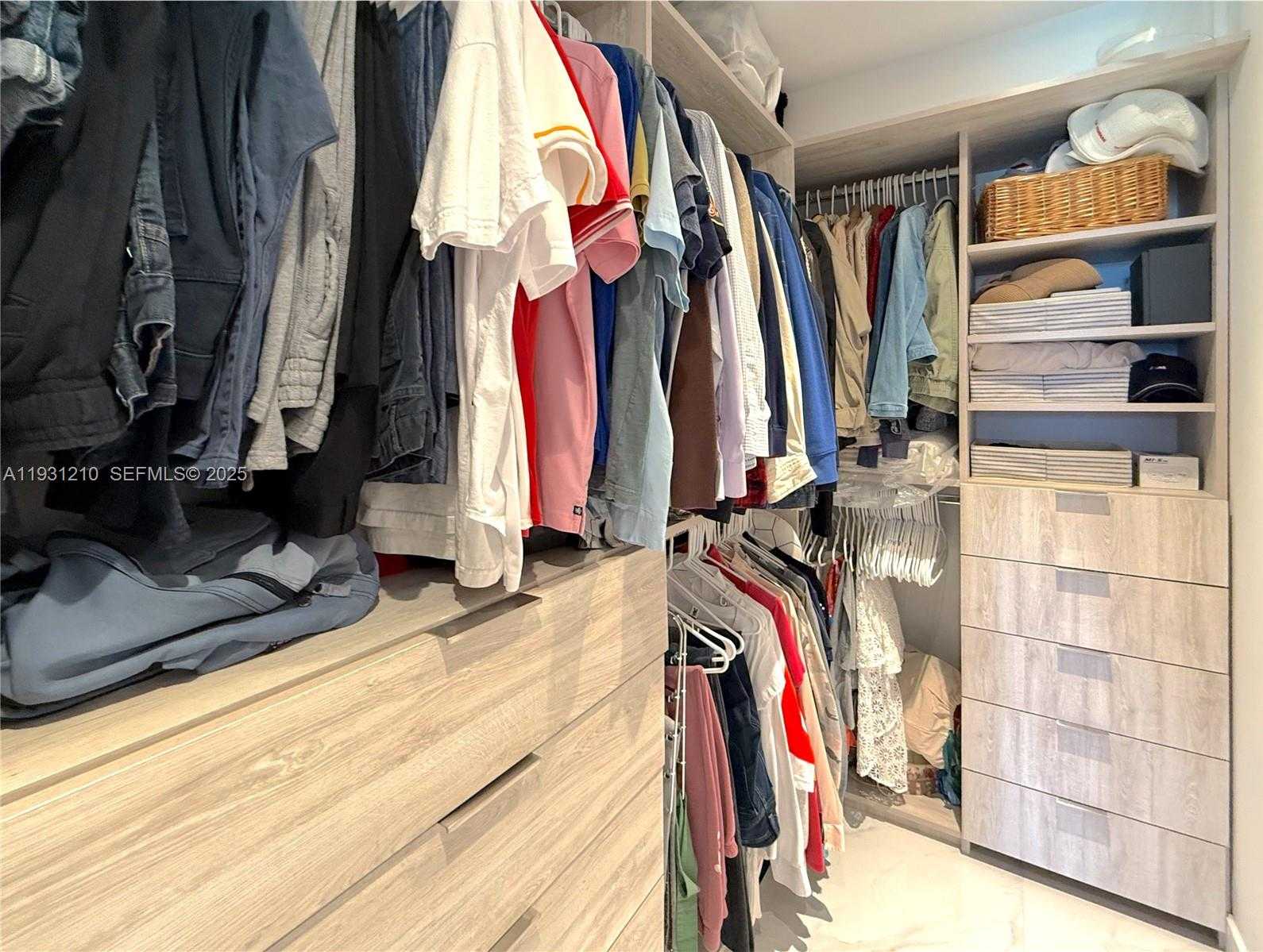 Small Image of 20379 WEST COUNTRY CLUB DR #2334, Aventura Number 16